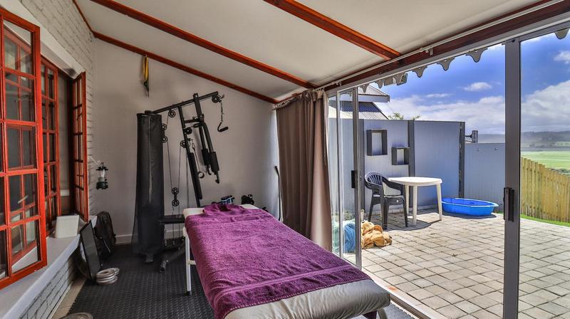 5 Bedroom Property for Sale in Fraaiuitsig Western Cape